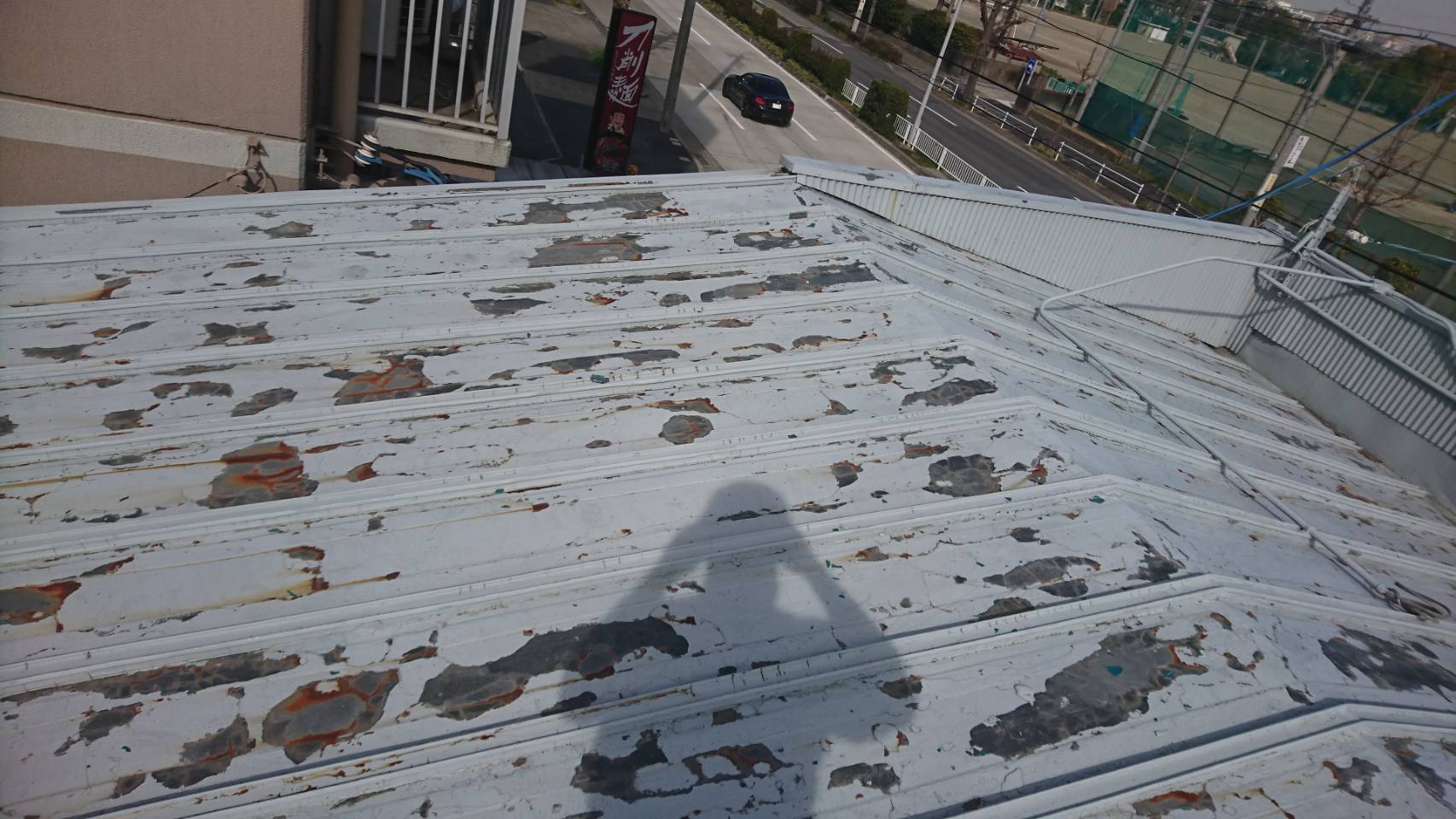 屋根塗装 施工前名古屋市熱田区法人店舗屋根塗替え工事